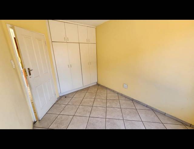 2 BEDROOM APARTMENT FOR SALE IN RANDFONTEIN CENTRAL